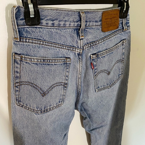 LEVIS WEDGIE RIPPED SIZE 25 FIT LIKE SIZE 24 - Picture 5 of 6